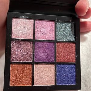 HUDA BEAUTY gemstone obsessions